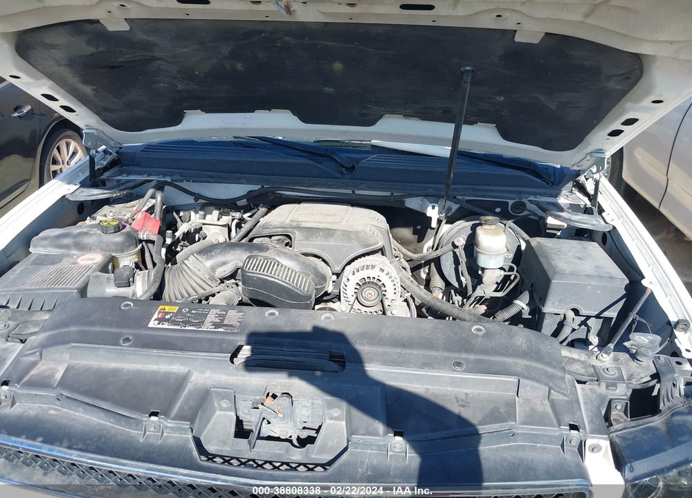 2014 CHEVROLET SUBURBAN 1500 LT VIN: 1GNSCJE04ER212957