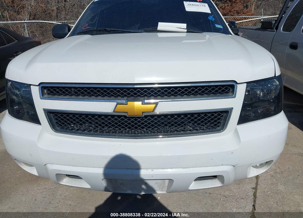 2014 CHEVROLET SUBURBAN 1500 LT VIN: 1GNSCJE04ER212957