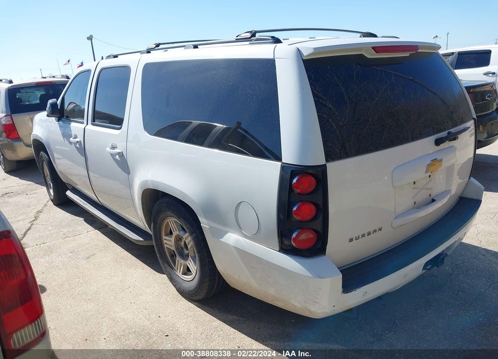 2014 CHEVROLET SUBURBAN 1500 LT VIN: 1GNSCJE04ER212957