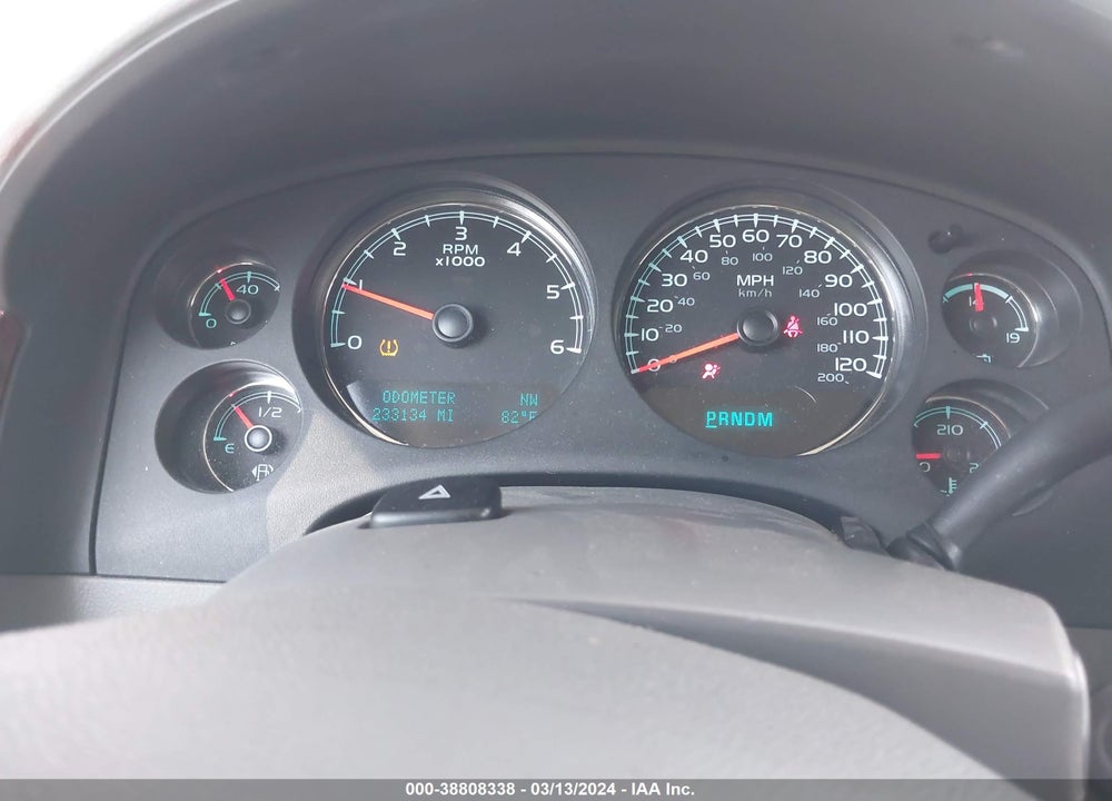 2014 CHEVROLET SUBURBAN 1500 LT VIN: 1GNSCJE04ER212957