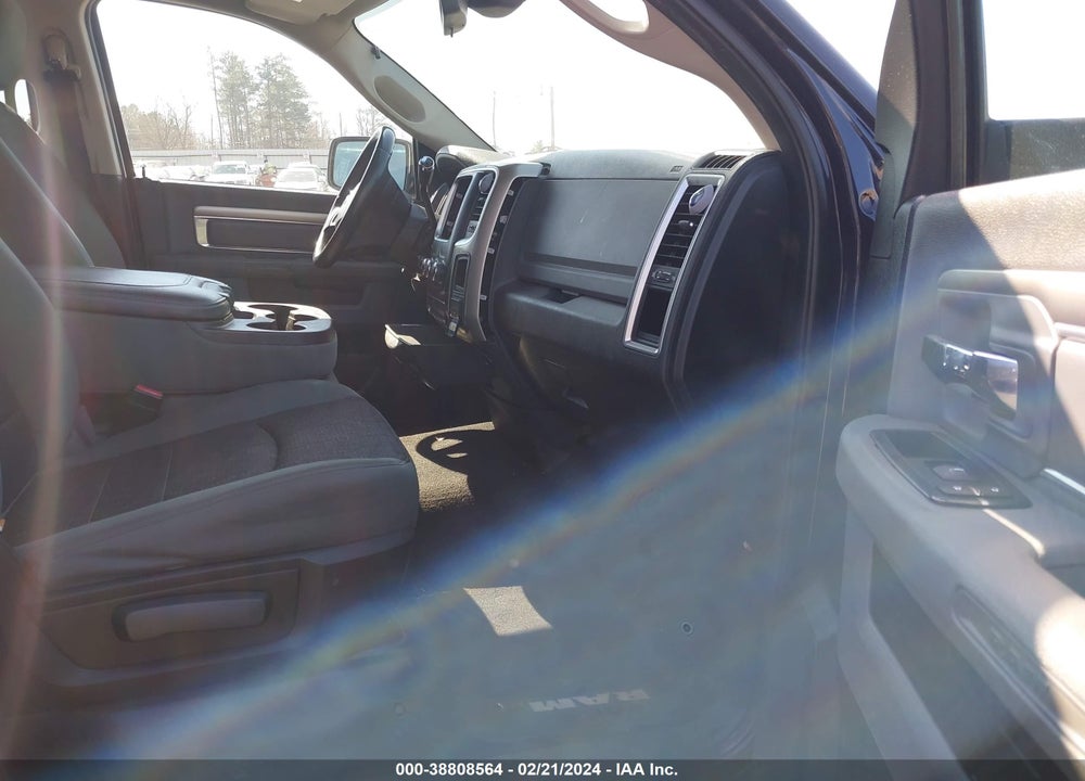 2013 RAM 1500 SLT VIN: 1C6RR6GTXDS693628