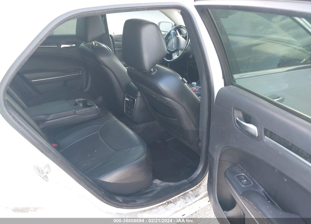 2016 CHRYSLER 300C VIN: 2C3CCAEG3GH181671