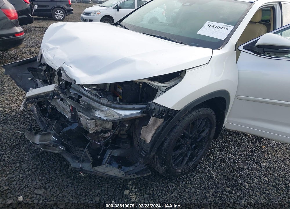 2019 TOYOTA HIGHLANDER LIMITED/PLATINUM VIN: 5TDDZRFH9KS921741