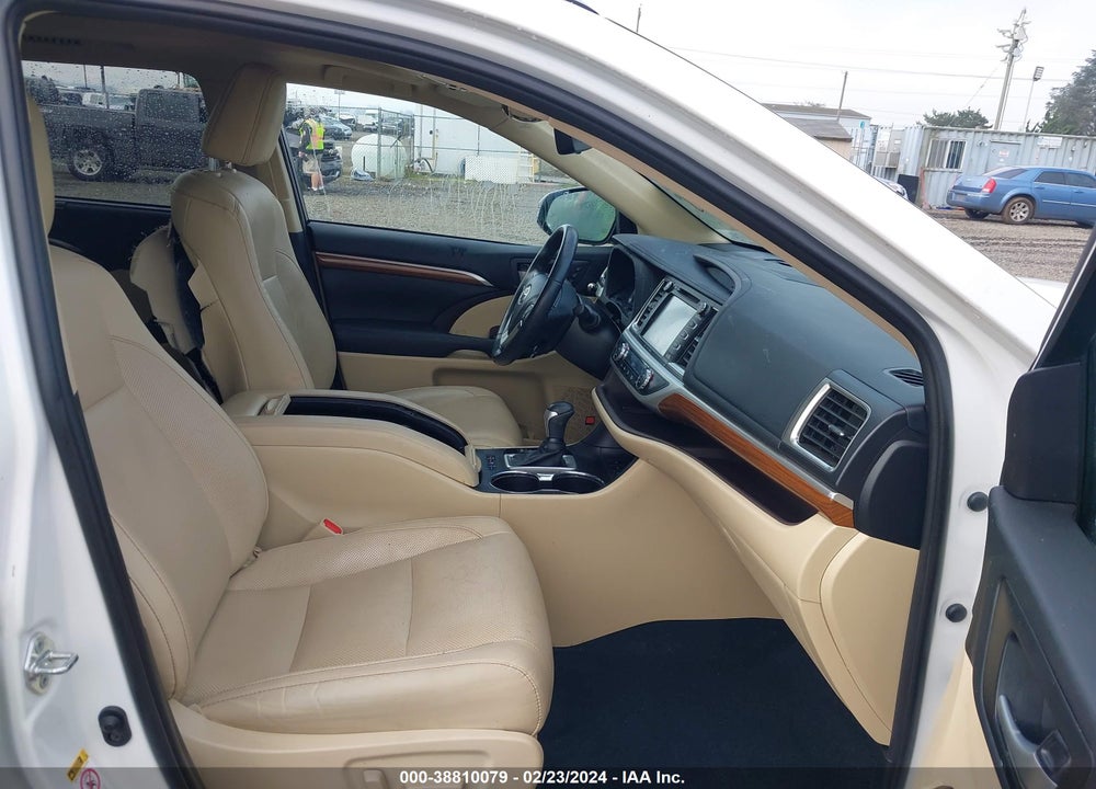 2019 TOYOTA HIGHLANDER LIMITED/PLATINUM VIN: 5TDDZRFH9KS921741