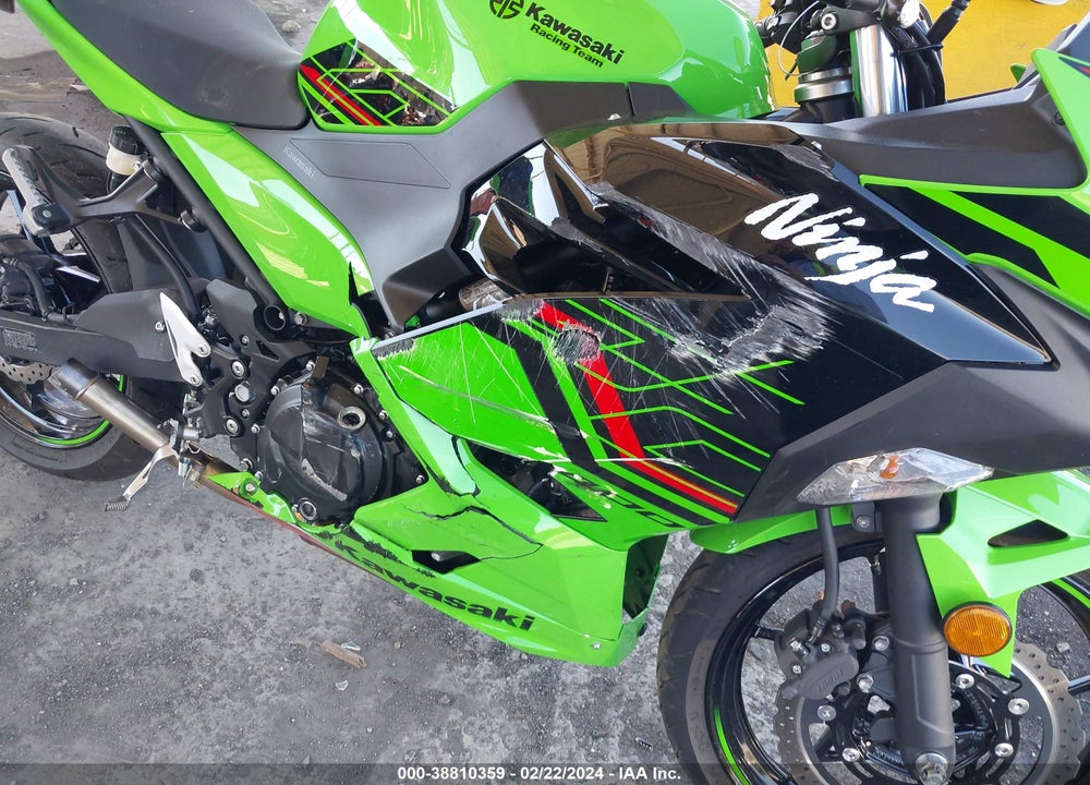 2023 KAWASAKI EX400 VIN: JKAEXKH13PDAN8632