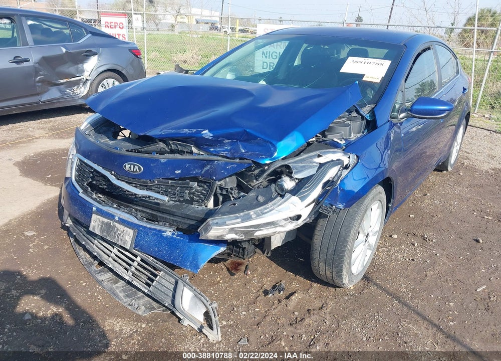 2018 KIA FORTE LX VIN: 3KPFK4A77JE238184