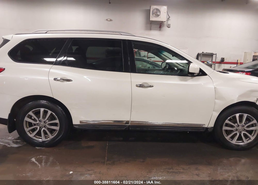 2016 NISSAN PATHFINDER SL VIN: 5N1AR2MM9GC625133