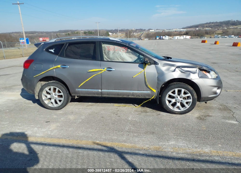 2013 NISSAN ROGUE SV W/SL PKG VIN: JN8AS5MV3DW622813