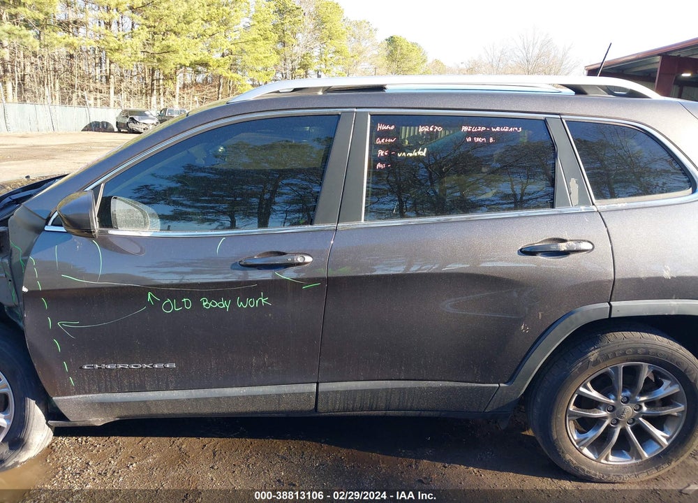 2019 JEEP CHEROKEE LATITUDE PLUS FWD VIN: 1C4PJLLB7KD485405