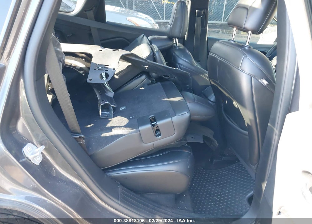 2019 JEEP CHEROKEE LATITUDE PLUS FWD VIN: 1C4PJLLB7KD485405