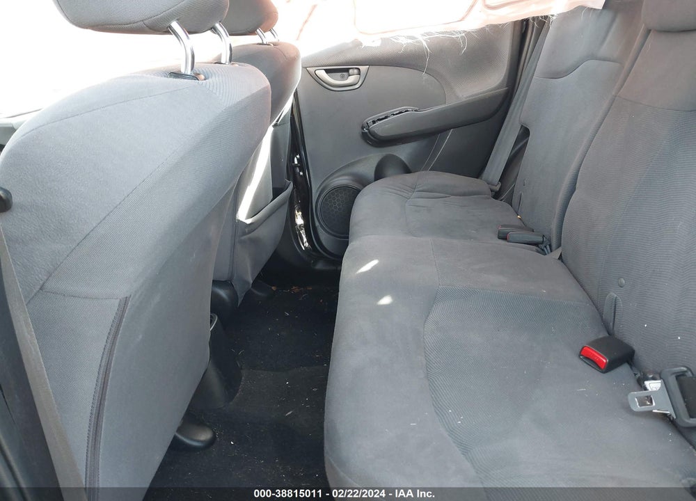 2013 HONDA FIT VIN: JHMGE8H3XDC047195