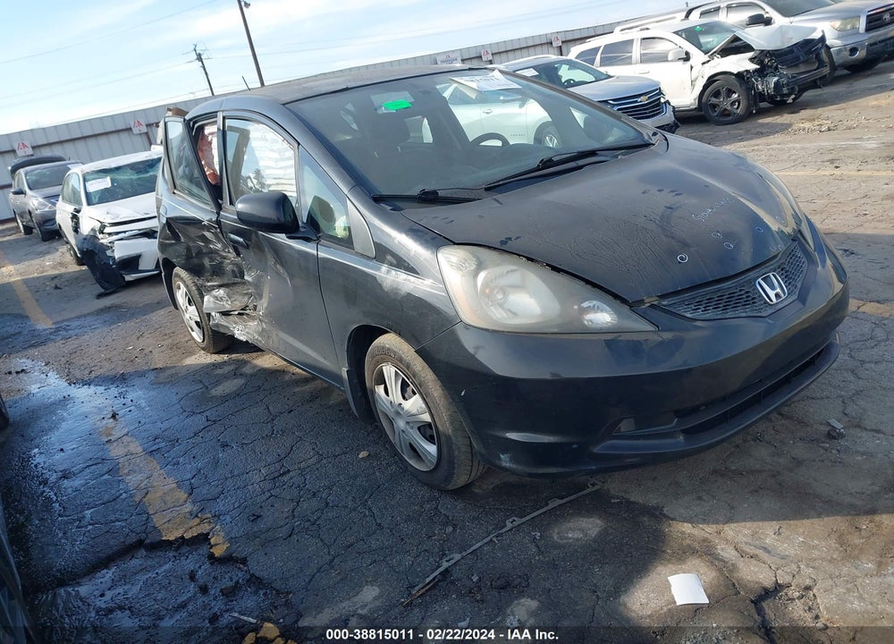 2013 HONDA FIT VIN: JHMGE8H3XDC047195