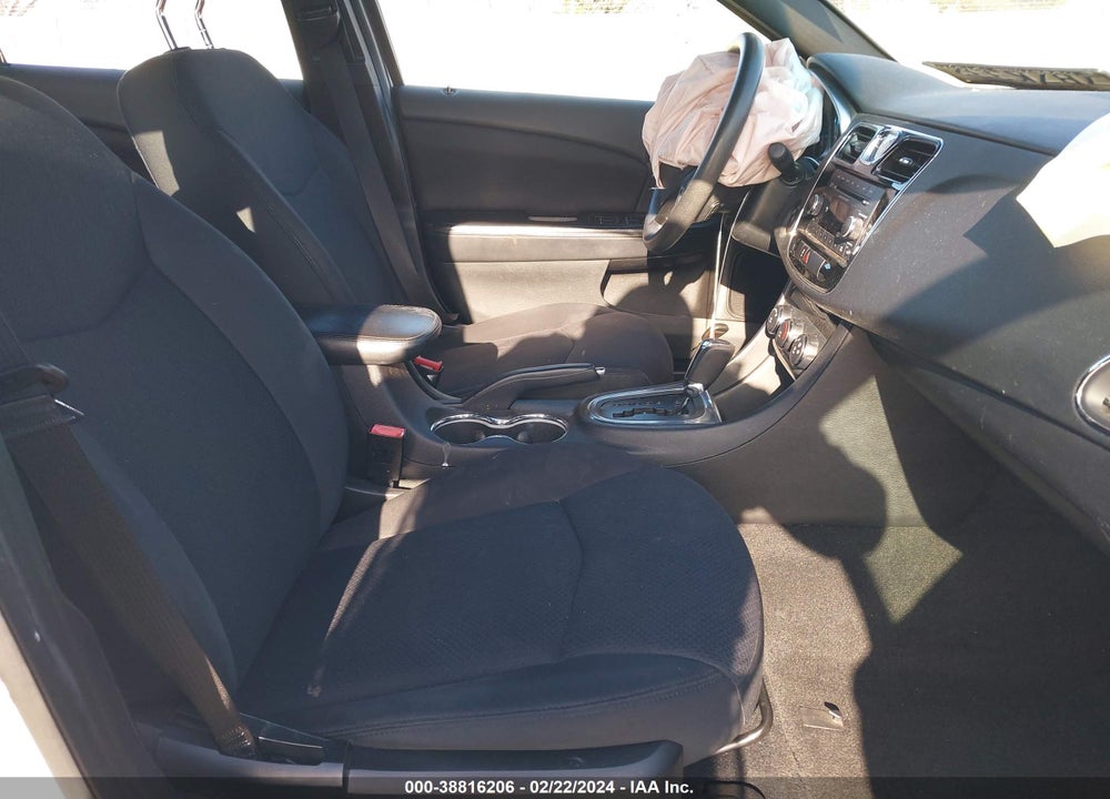 2014 CHRYSLER 200 LX VIN: 1C3CCBAB8EN125200