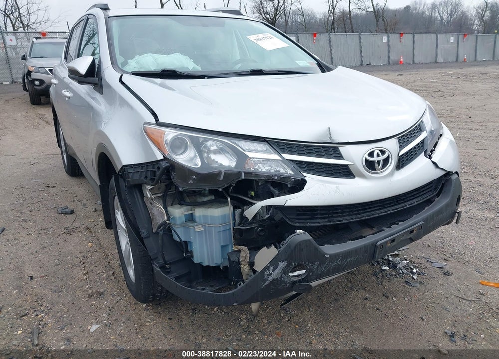 2014 TOYOTA RAV4 XLE VIN: 2T3RFREV6EW162653