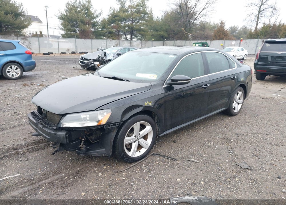 2012 VOLKSWAGEN PASSAT 2.5L SE VIN: 1VWBP7A30CC022215