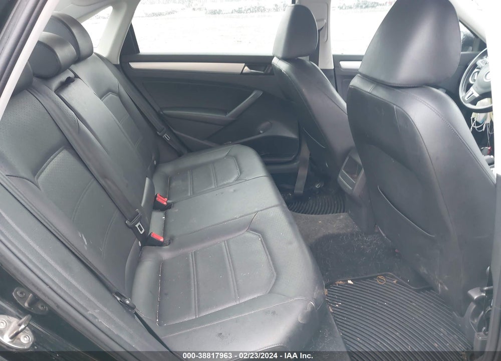 2012 VOLKSWAGEN PASSAT 2.5L SE VIN: 1VWBP7A30CC022215