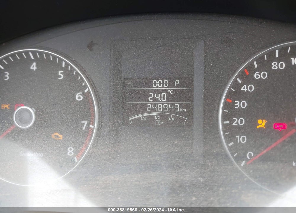 2013 VOLKSWAGEN JETTA VIN: 3VW2W2AJXDM293402