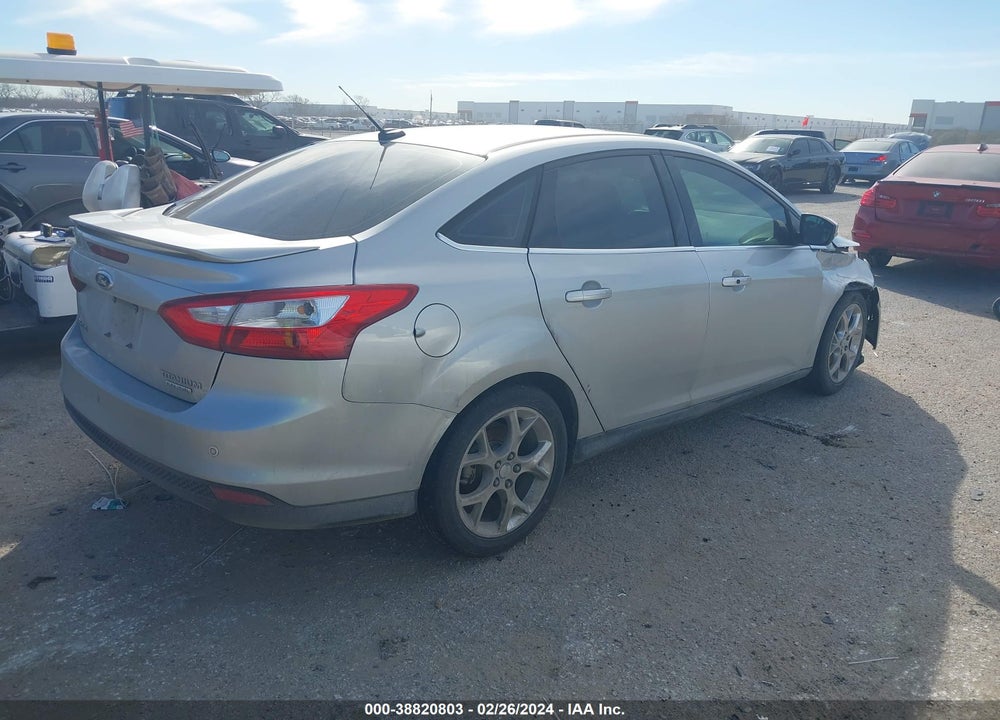 2013 FORD FOCUS TITANIUM VIN: 1FADP3J28DL220205