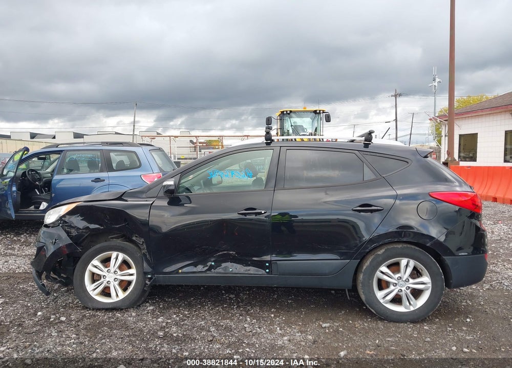2013 HYUNDAI TUCSON GLS VIN: KM8JUCAC9DU756181