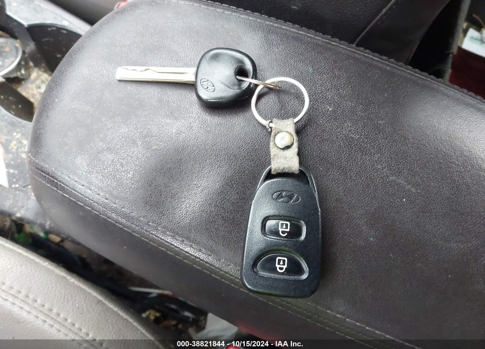 2013 HYUNDAI TUCSON GLS VIN: KM8JUCAC9DU756181