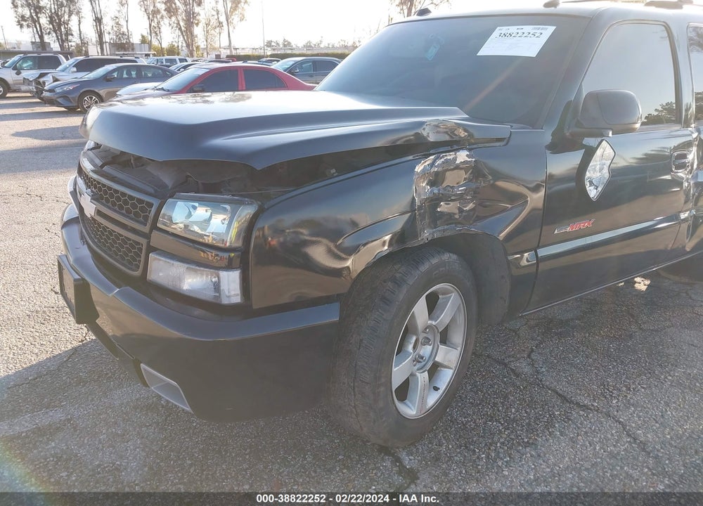 2004 CHEVROLET TAHOE LT VIN: 1GNEC13T44R180326