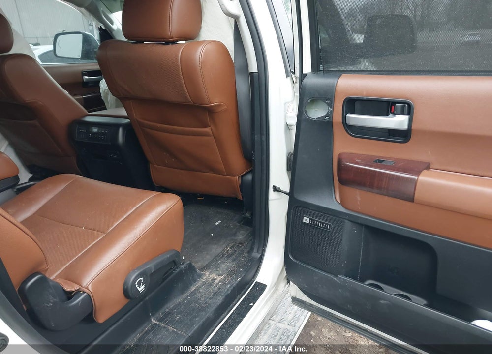 2014 TOYOTA SEQUOIA PLATINUM 5.7L V8 VIN: 5TDDW5G16ES105545
