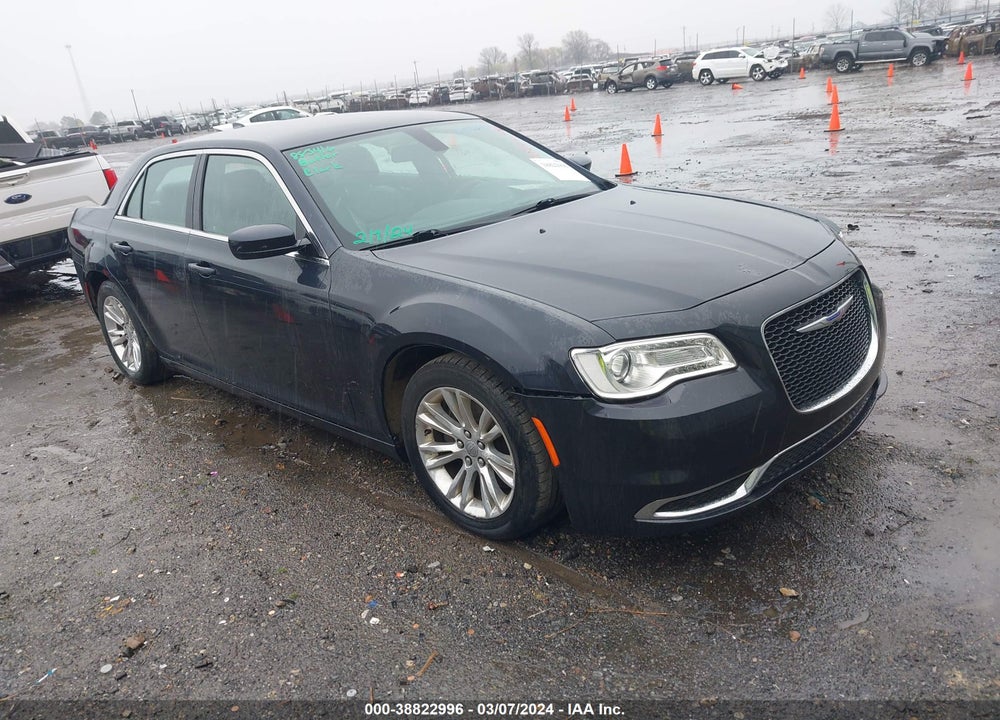 2019 CHRYSLER 300 TOURING L VIN: 2C3CCAAG0KH613714