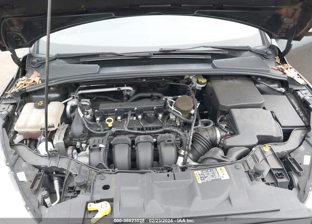 2015 FORD FOCUS SE VIN: 1FADP3K2XFL338418