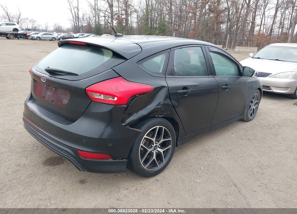2015 FORD FOCUS SE VIN: 1FADP3K2XFL338418