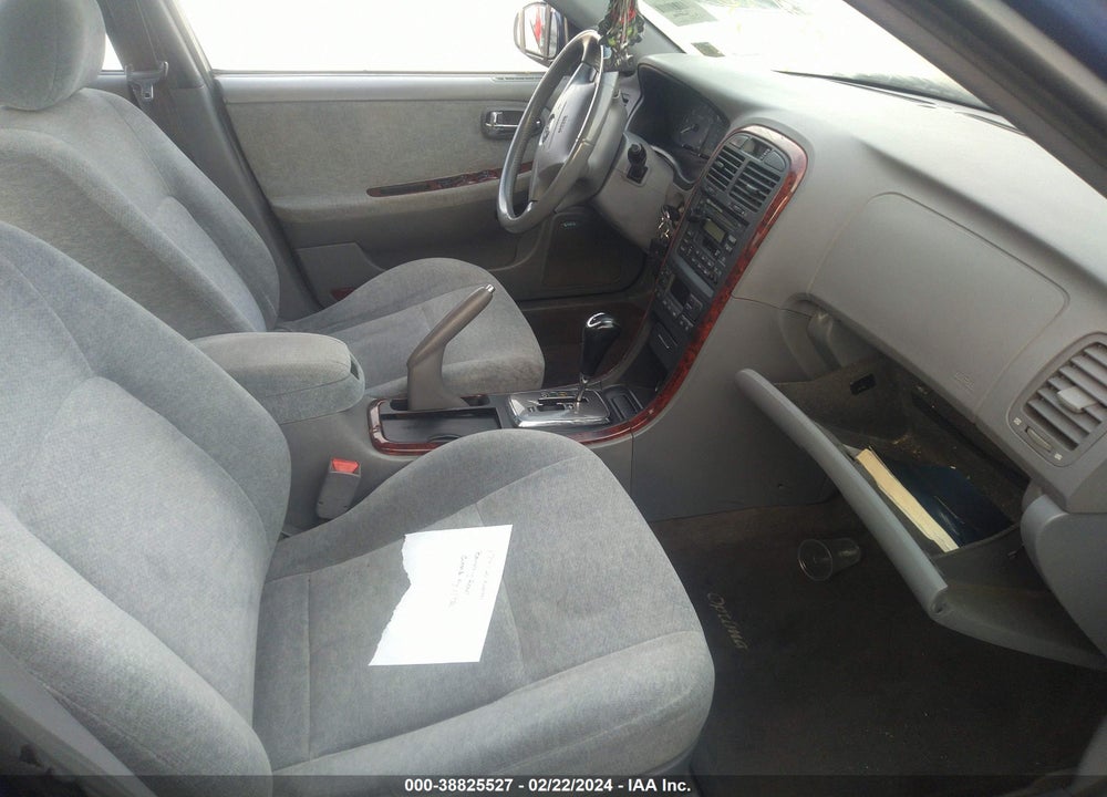 2004 KIA OPTIMA VIN: KNAGD126245332439
