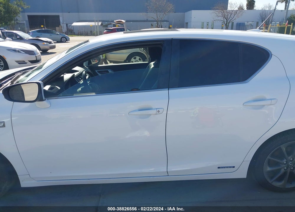 2013 LEXUS CT 200H VIN: JTHKD5BH6D2158462