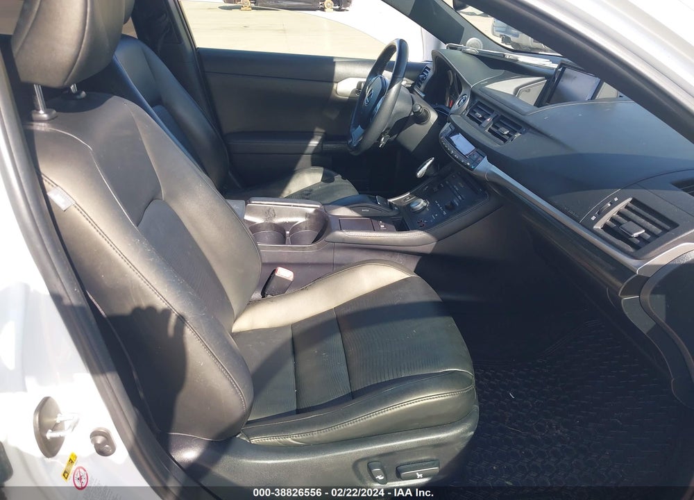 2013 LEXUS CT 200H VIN: JTHKD5BH6D2158462