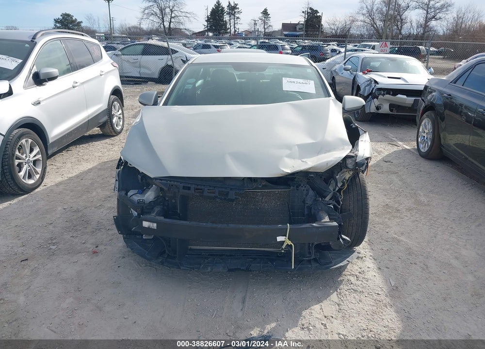 2018 HYUNDAI ELANTRA SEL VIN: 5NPD84LF8JH239544