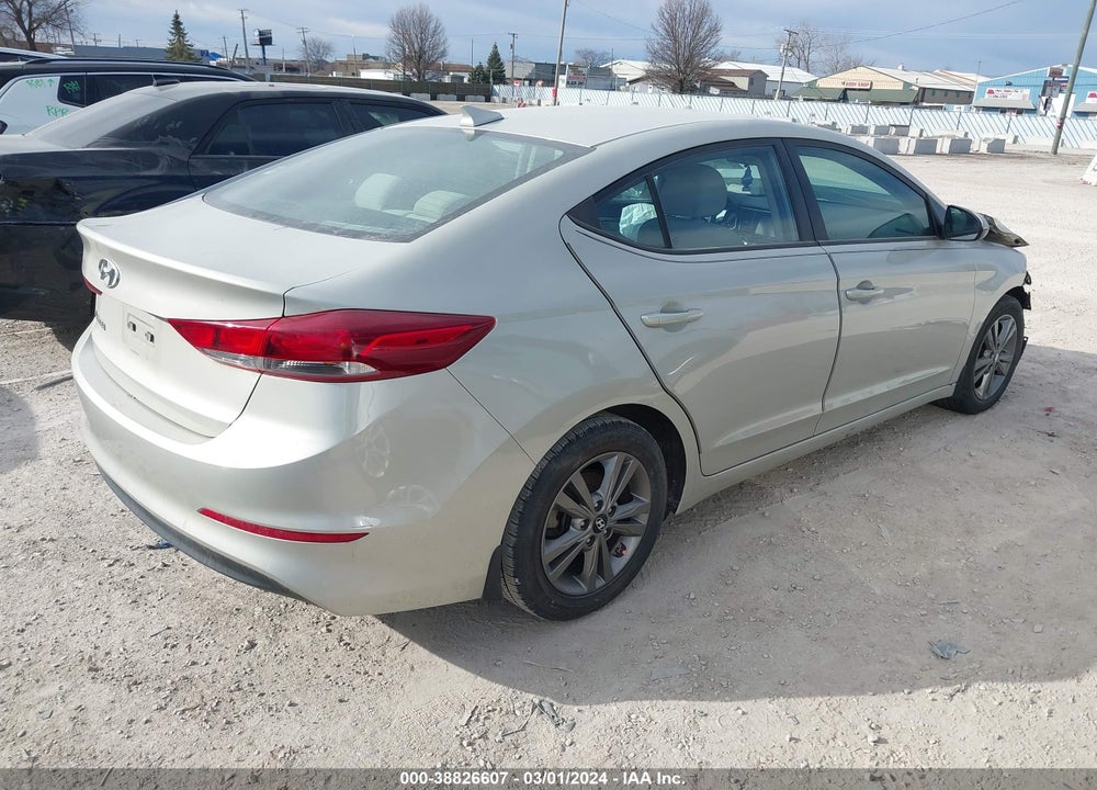 2018 HYUNDAI ELANTRA SEL VIN: 5NPD84LF8JH239544