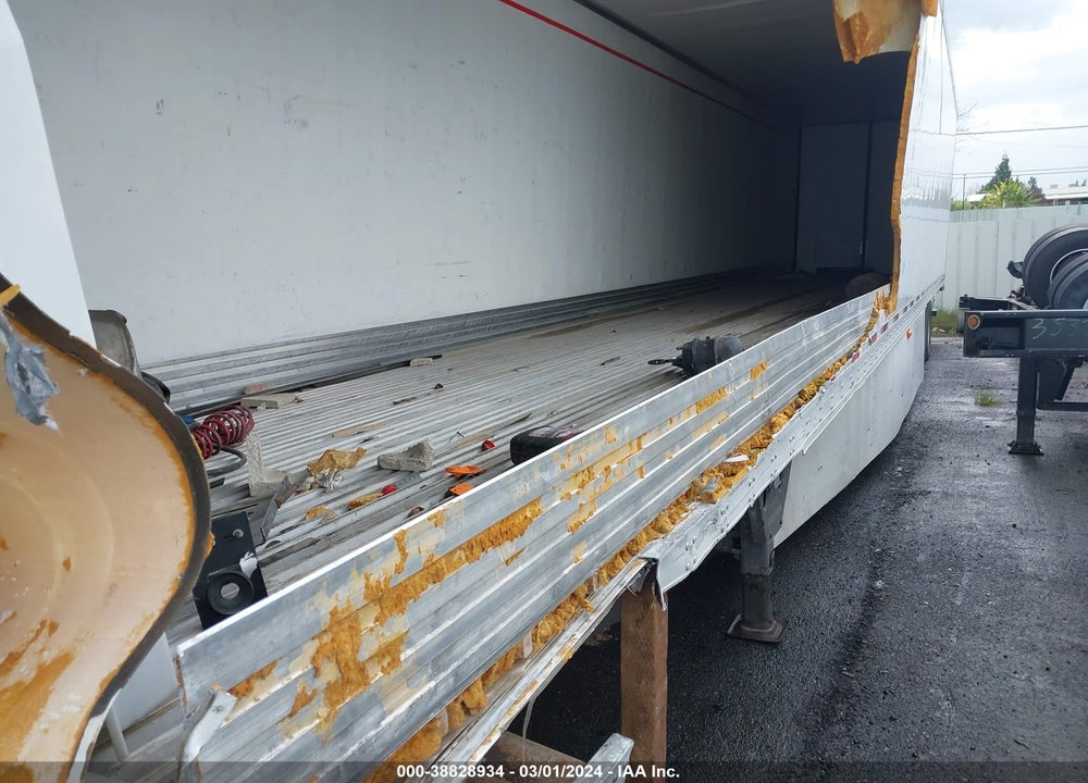 2016 UTILITY TRAILER MFG --- VIN: 1UYVS2533GU549114