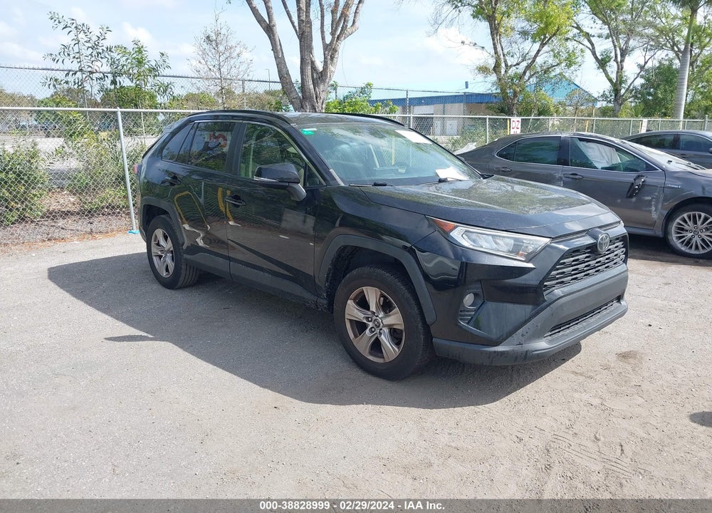 2019 TOYOTA RAV4 XLE VIN: JTMW1RFV2KJ005552