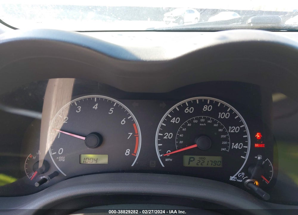 2010 TOYOTA COROLLA LE VIN: 1NXBU4EE0AZ186427
