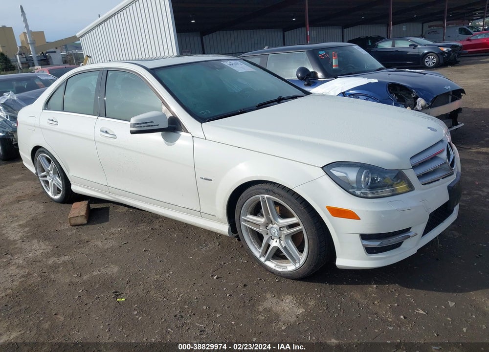 2012 MERCEDES-BENZ C 250 LUXURY/SPORT VIN: WDDGF4HB6CR207573
