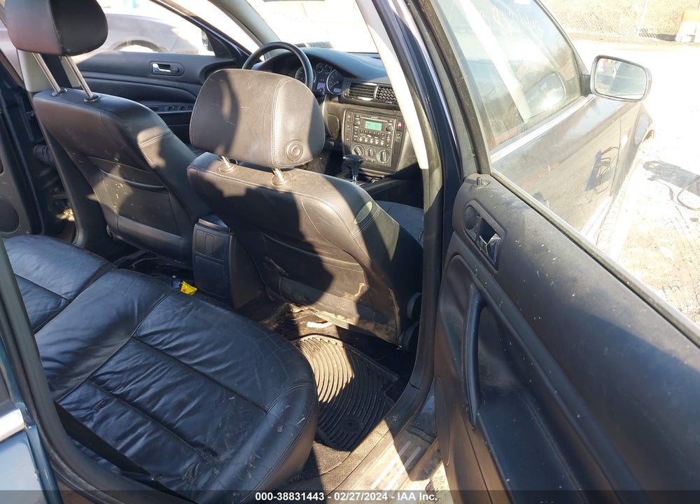 2003 VOLKSWAGEN PASSAT GLS VIN: WVWVD63B03E465590