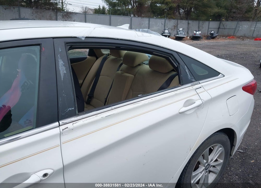 2013 HYUNDAI SONATA GLS VIN: 5NPEB4AC3DH646464