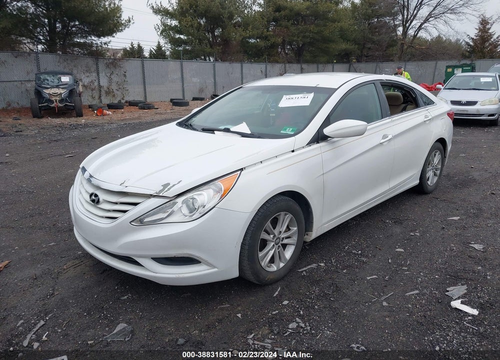 2013 HYUNDAI SONATA GLS VIN: 5NPEB4AC3DH646464