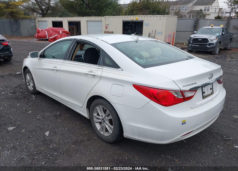 2013 HYUNDAI SONATA GLS VIN: 5NPEB4AC3DH646464