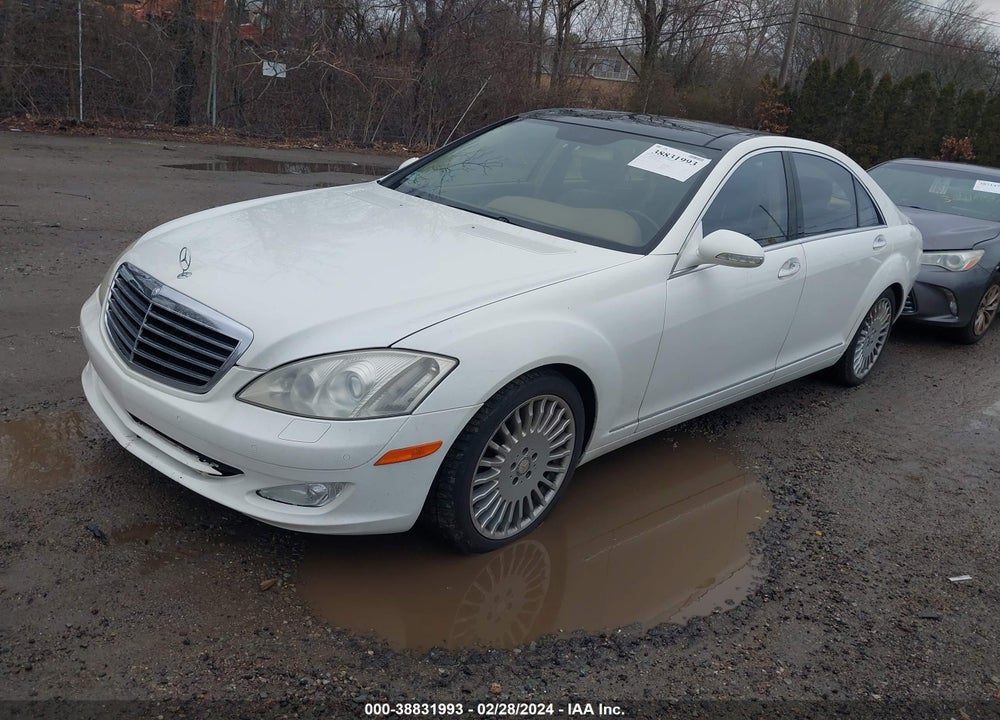 2007 MERCEDES-BENZ S 550 VIN: WDDNG71X77A064469