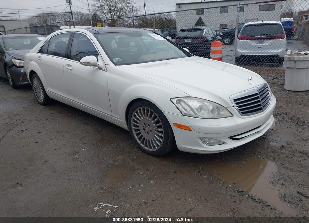 2007 MERCEDES-BENZ S 550 VIN: WDDNG71X77A064469