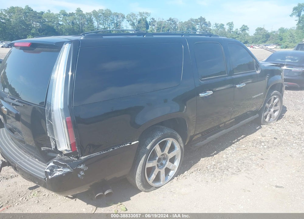 2008 CHEVROLET SUBURBAN 1500 LTZ VIN: 3GNFK16328G199725