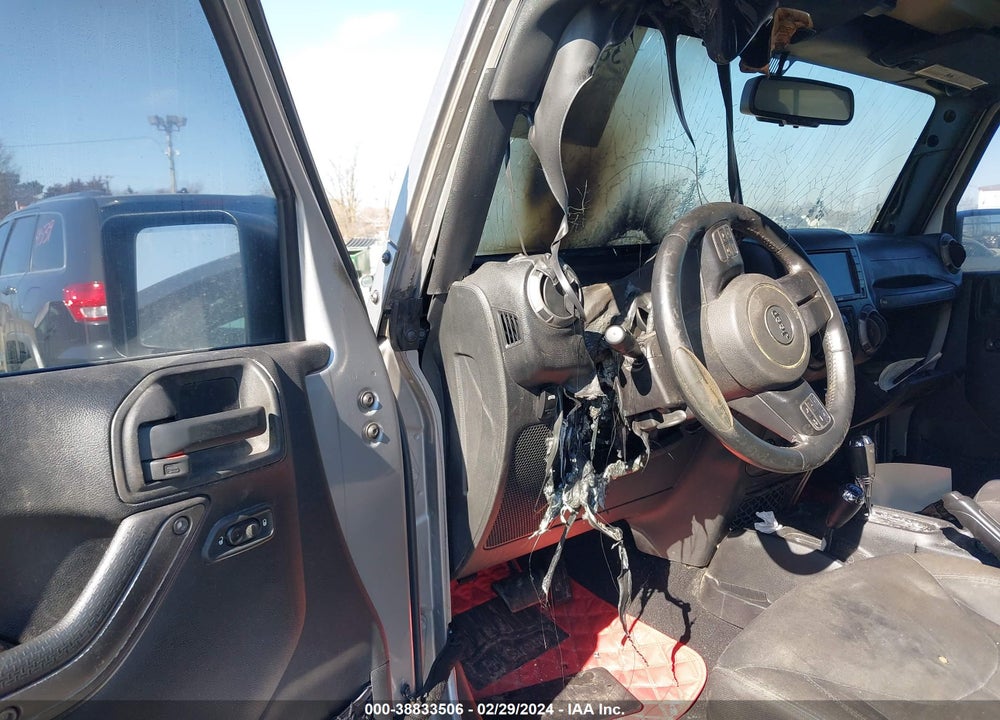 2015 JEEP WRANGLER UNLIMITED SPORT VIN: 1C4BJWDG0FL722835