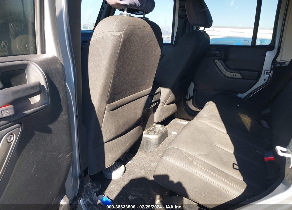 2015 JEEP WRANGLER UNLIMITED SPORT VIN: 1C4BJWDG0FL722835