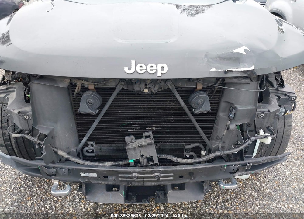 2015 JEEP GRAND CHEROKEE OVERLAND VIN: 1C4RJECG6FC125974