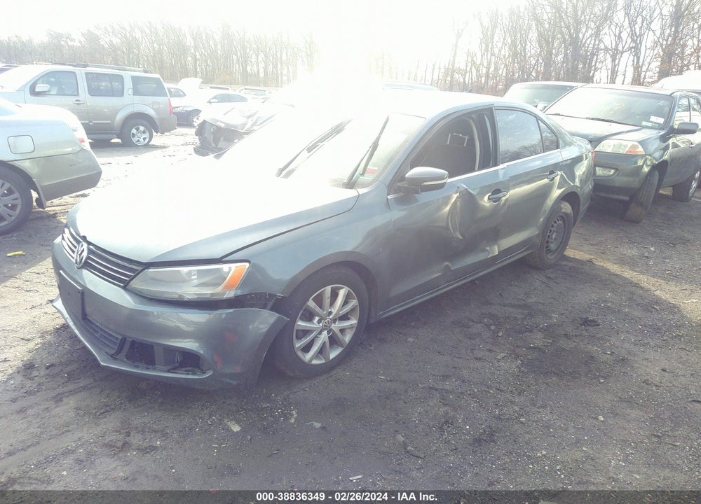 2014 VOLKSWAGEN JETTA 1.8T SE VIN: 3VWD17AJ2EM403140
