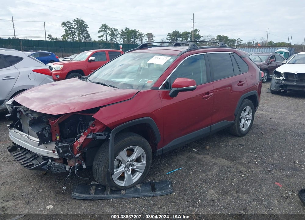 2021 TOYOTA RAV4 XLE VIN: 2T3P1RFV1MW228917